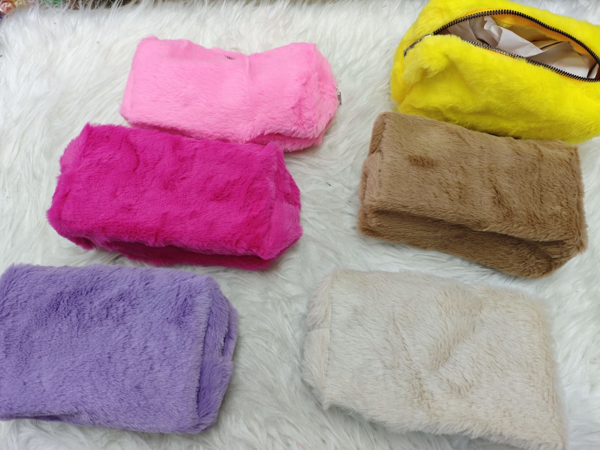 Peluş Çanta 6lı (Adet:75TL)