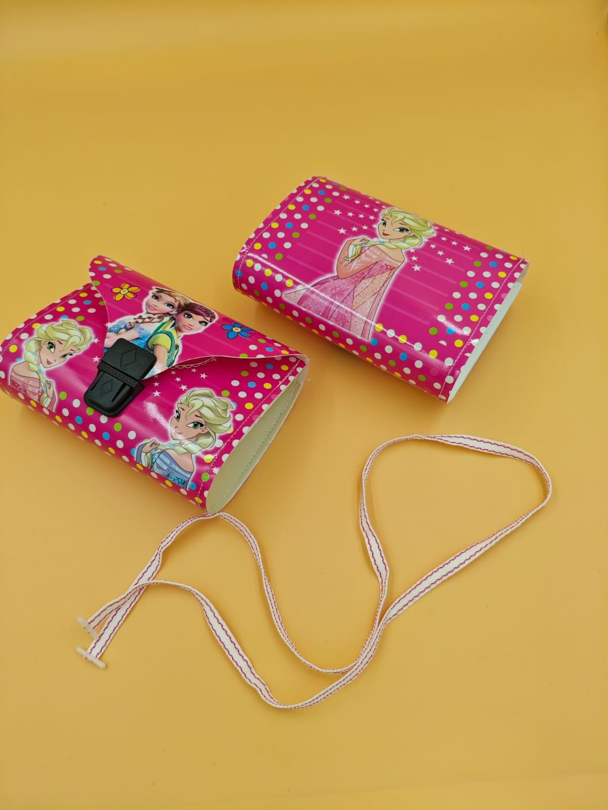 Çocuk Çanta 12li (Adet:45TL)