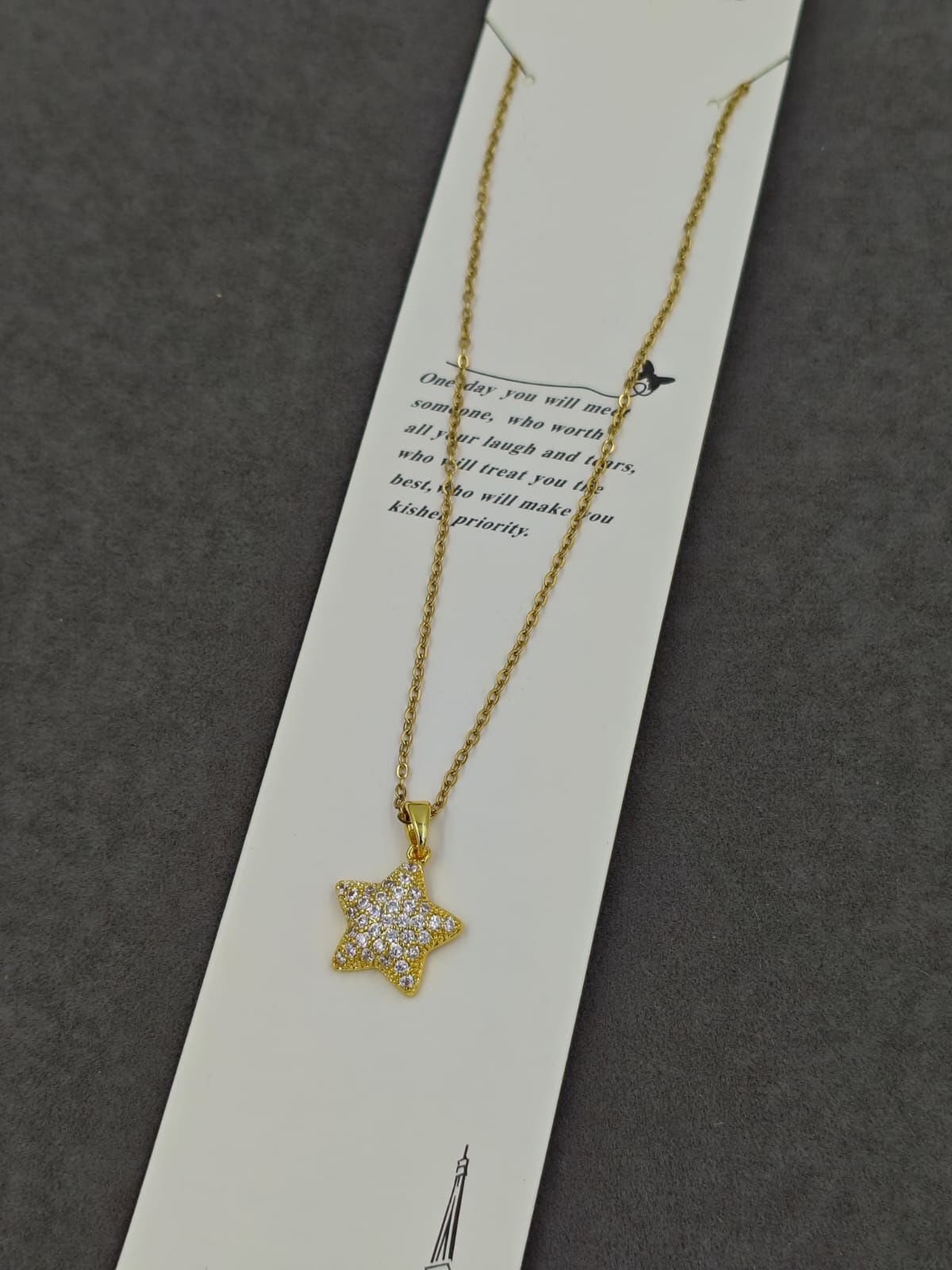 Çelik Kolye 12li (Adet:50TL)