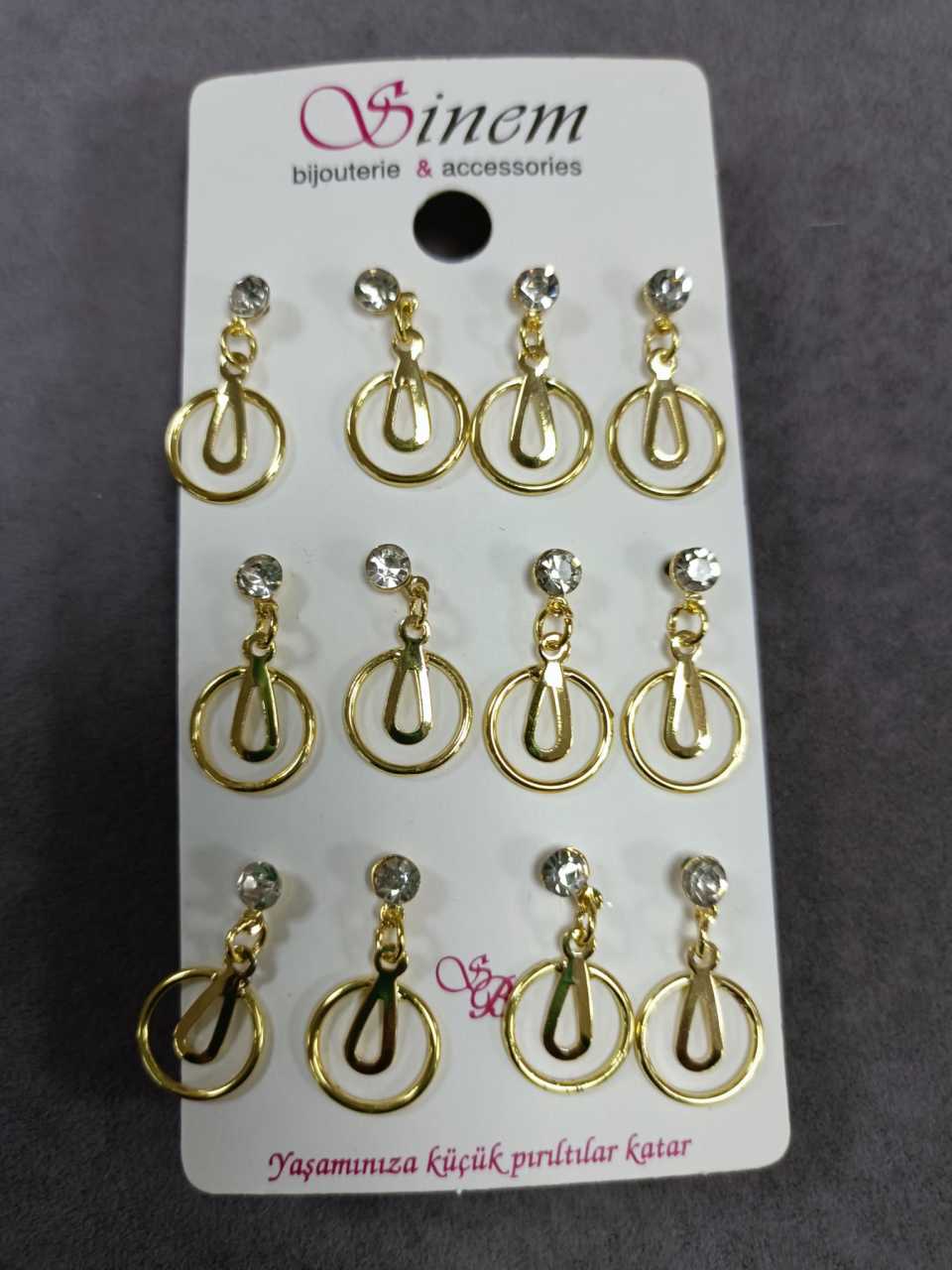 Sallantılı Küpe