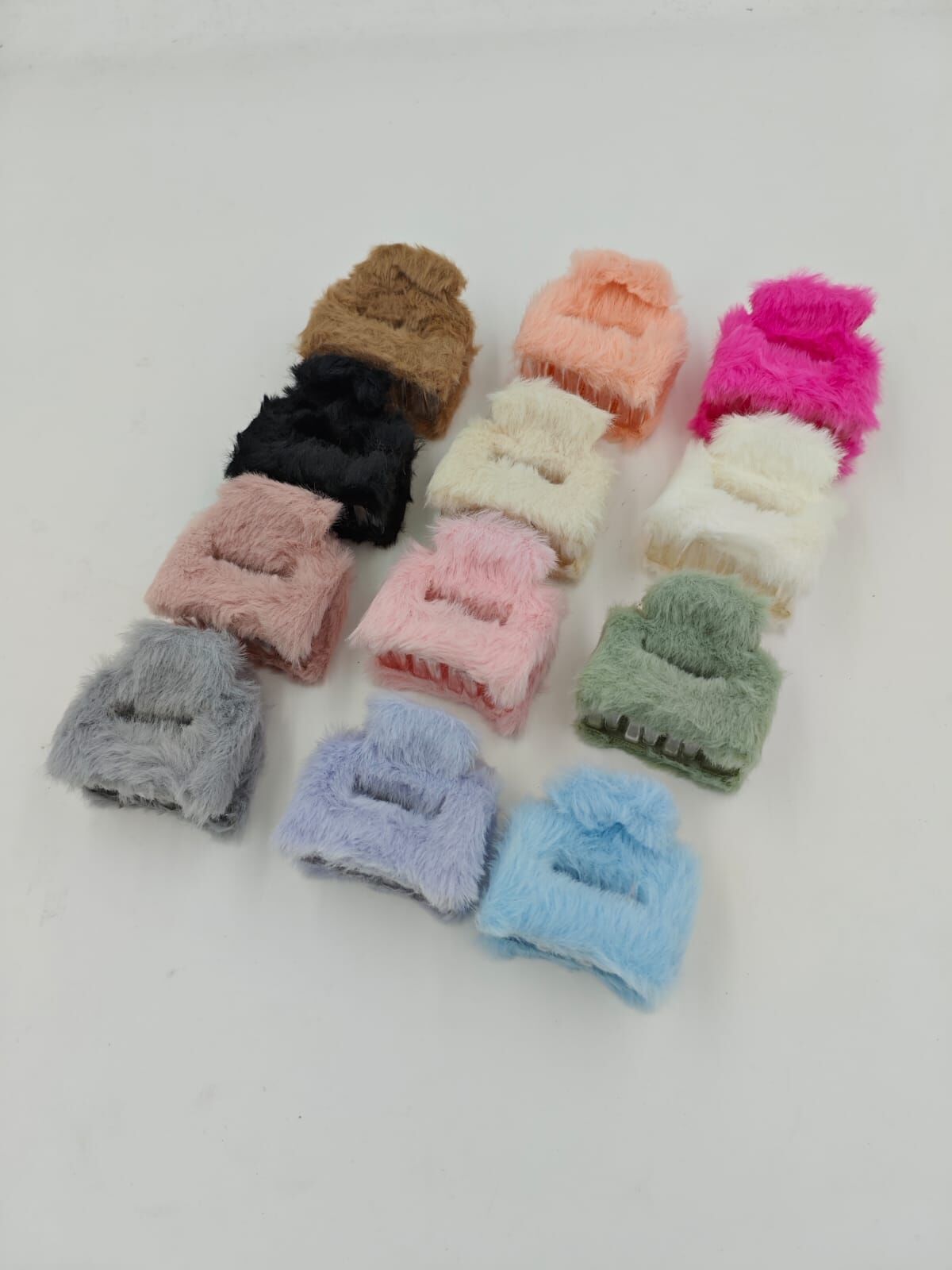 Tüylü Mandal Toka 12li (Adet:15TL)