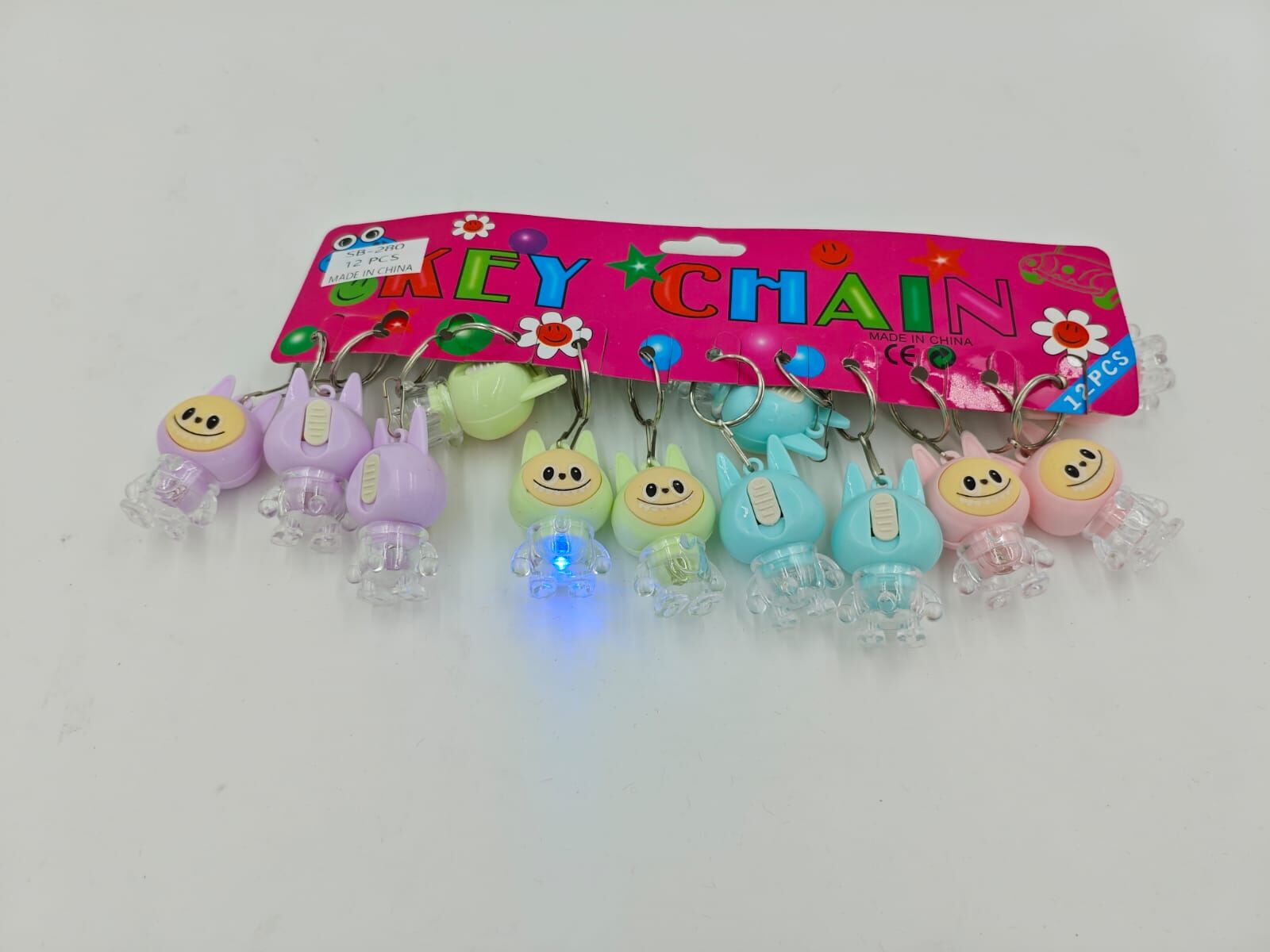 Işıklı Anahtarlık 12li (Adet:20TL)