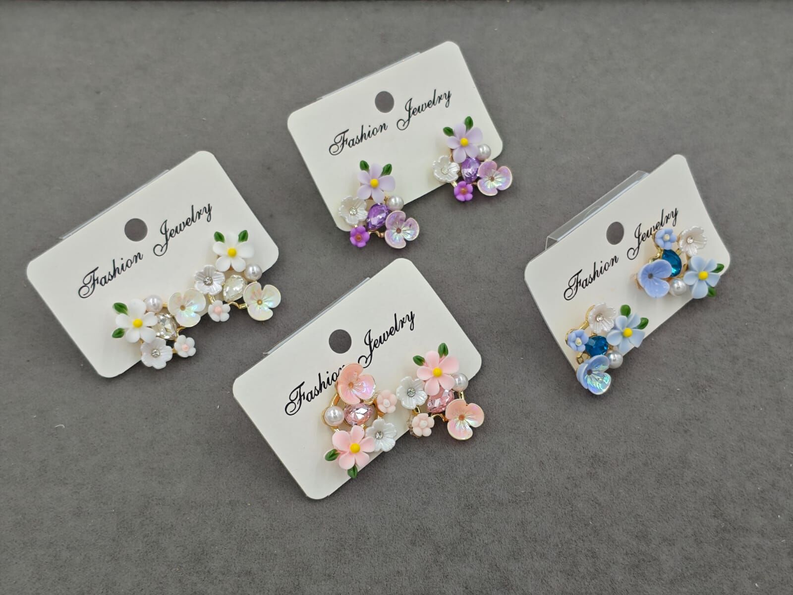 Çiçek Küpe 12Çift (Çift:60TL)