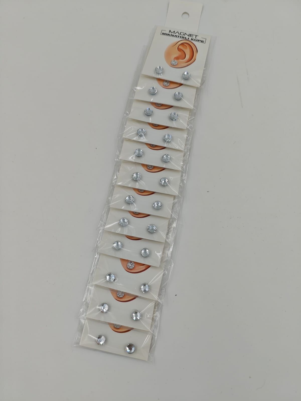 Küçük Mıknatıslı Küpe 12Çift (Çift:20TL)