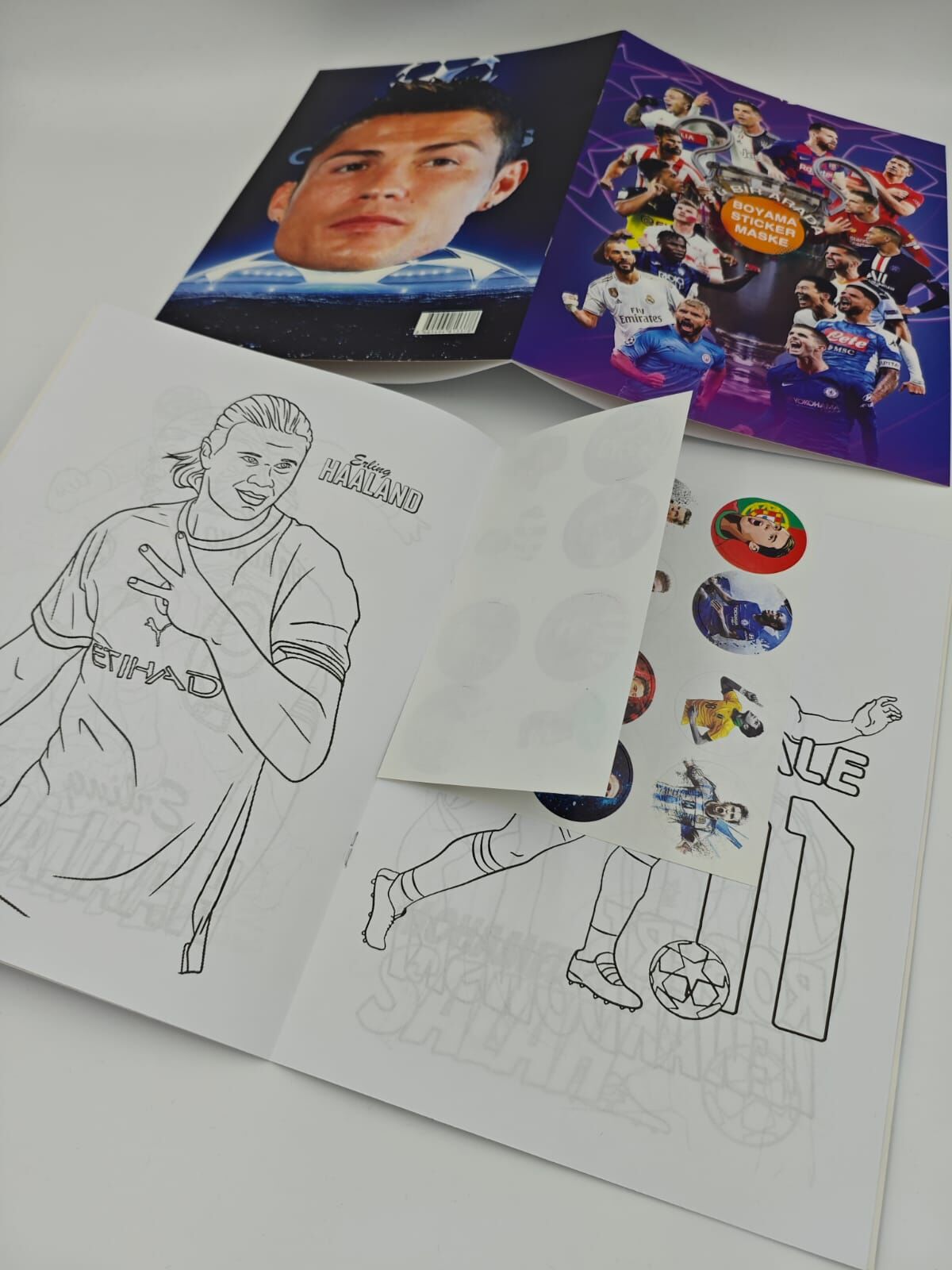 Sticker-Maske-Boyama Kitabı 20li (Adet:15TL)