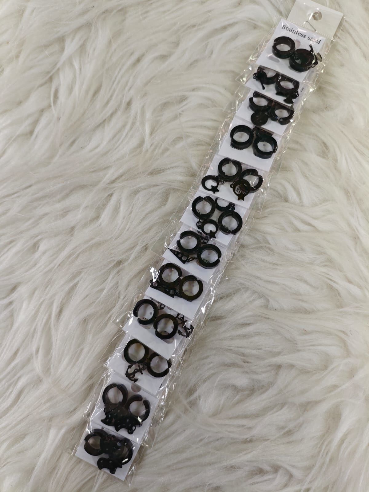Sıkıştırma Figürlü Çelik Küpe 12Çift (Çift:25TL)
