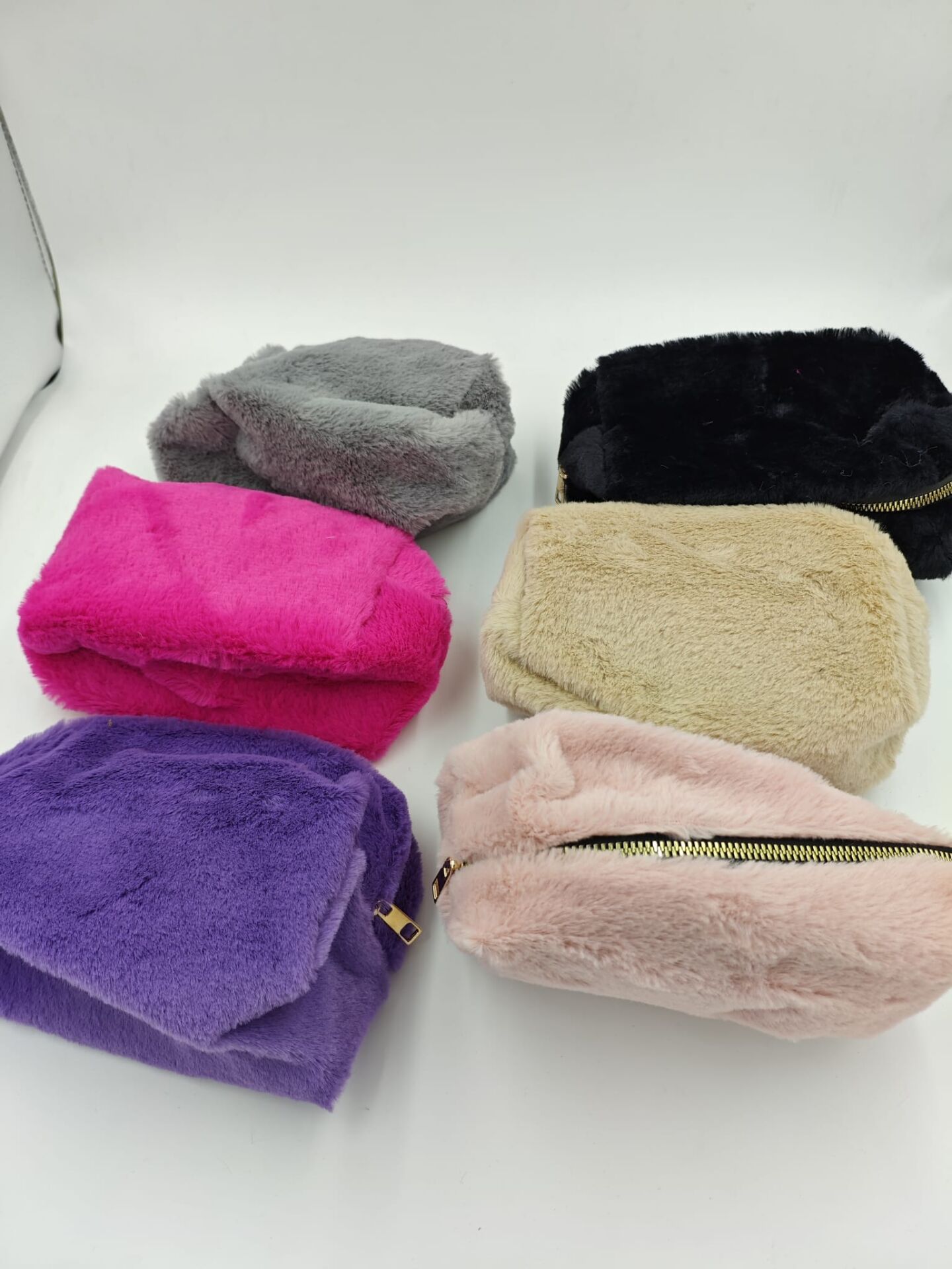 Peluş Çanta 12li (Adet:85TL)