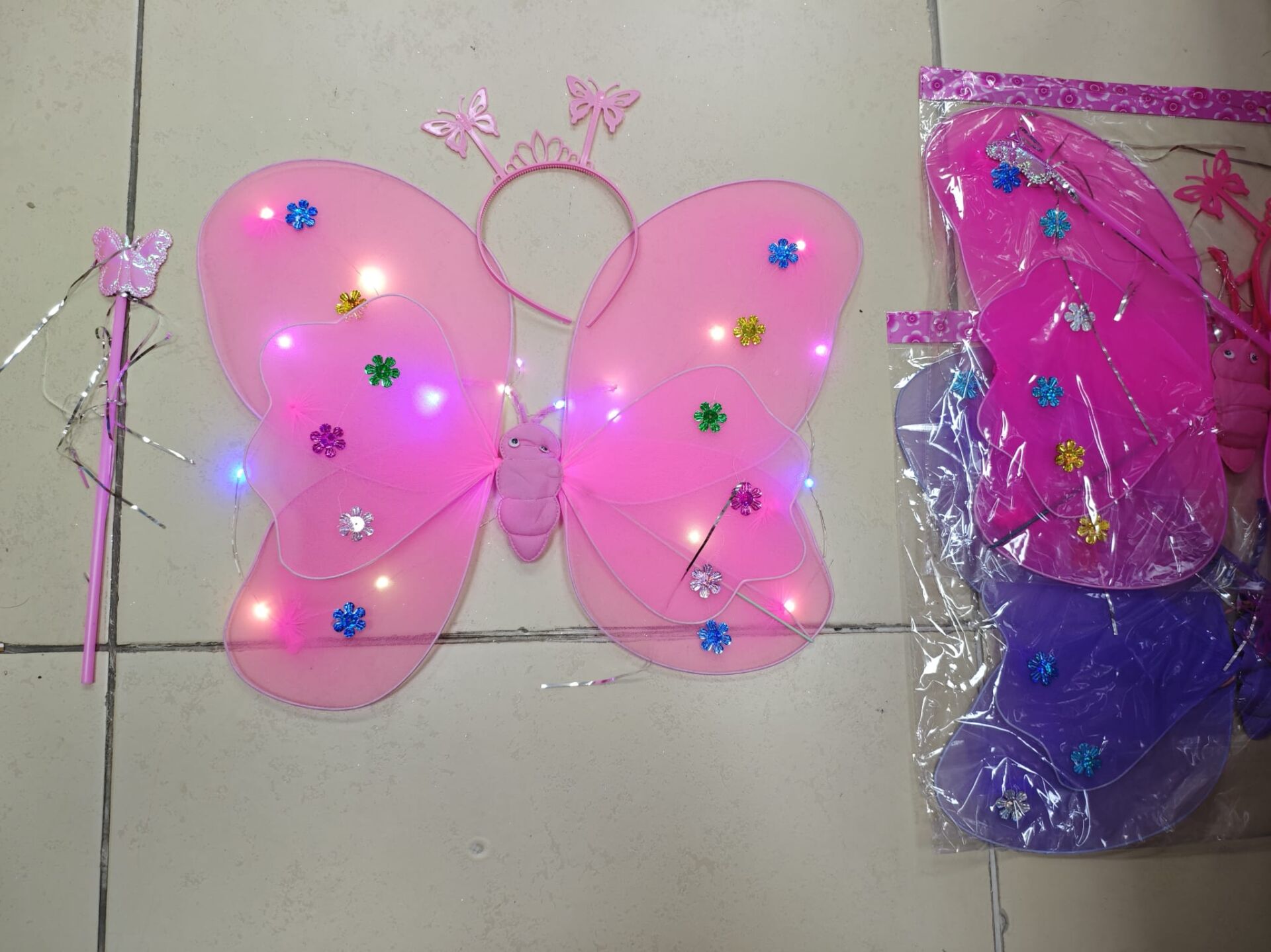 Işıklı Kelebek Kanat Set 12li (Adet:150TL)