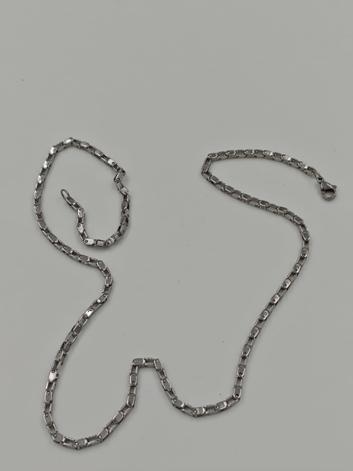 Çelik Erkek Kolye 12li (Adet:40TL)55CM