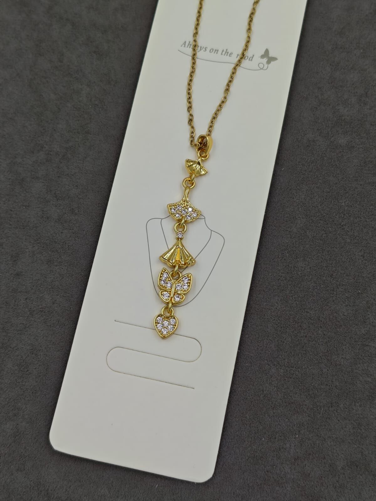 Çelik Y Kolye 12li (Adet:100TL)