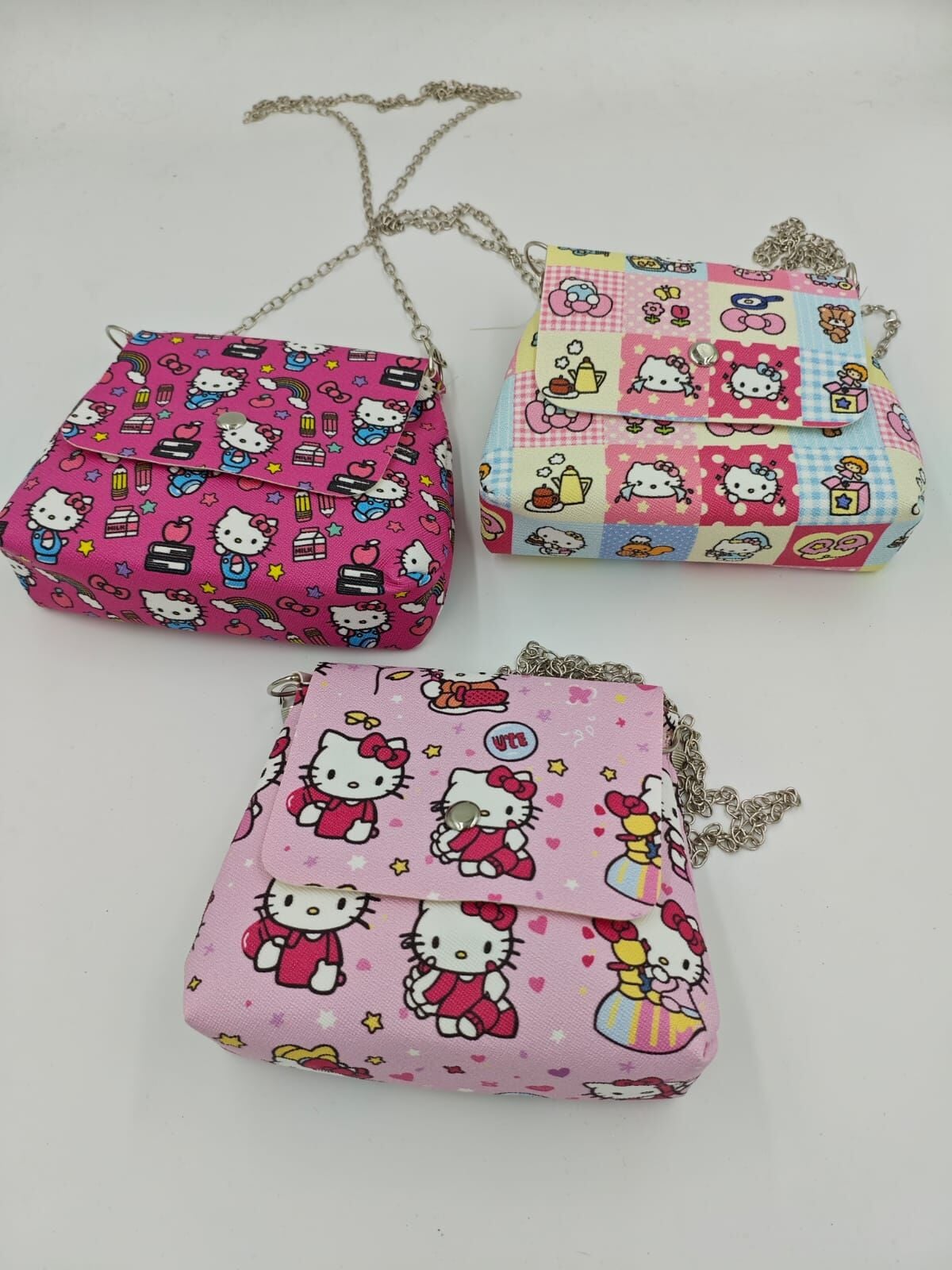 Çocuk Çantası 12li (Adet:60TL)