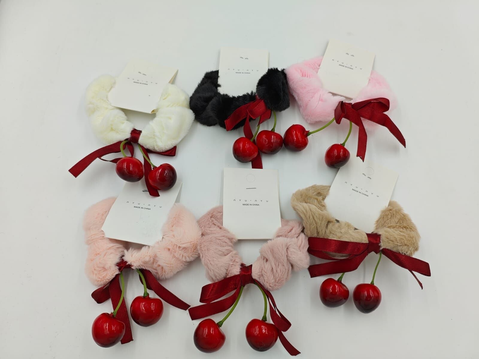 Tüylü Kiraz Simit Toka 12li (Adet:35TL)