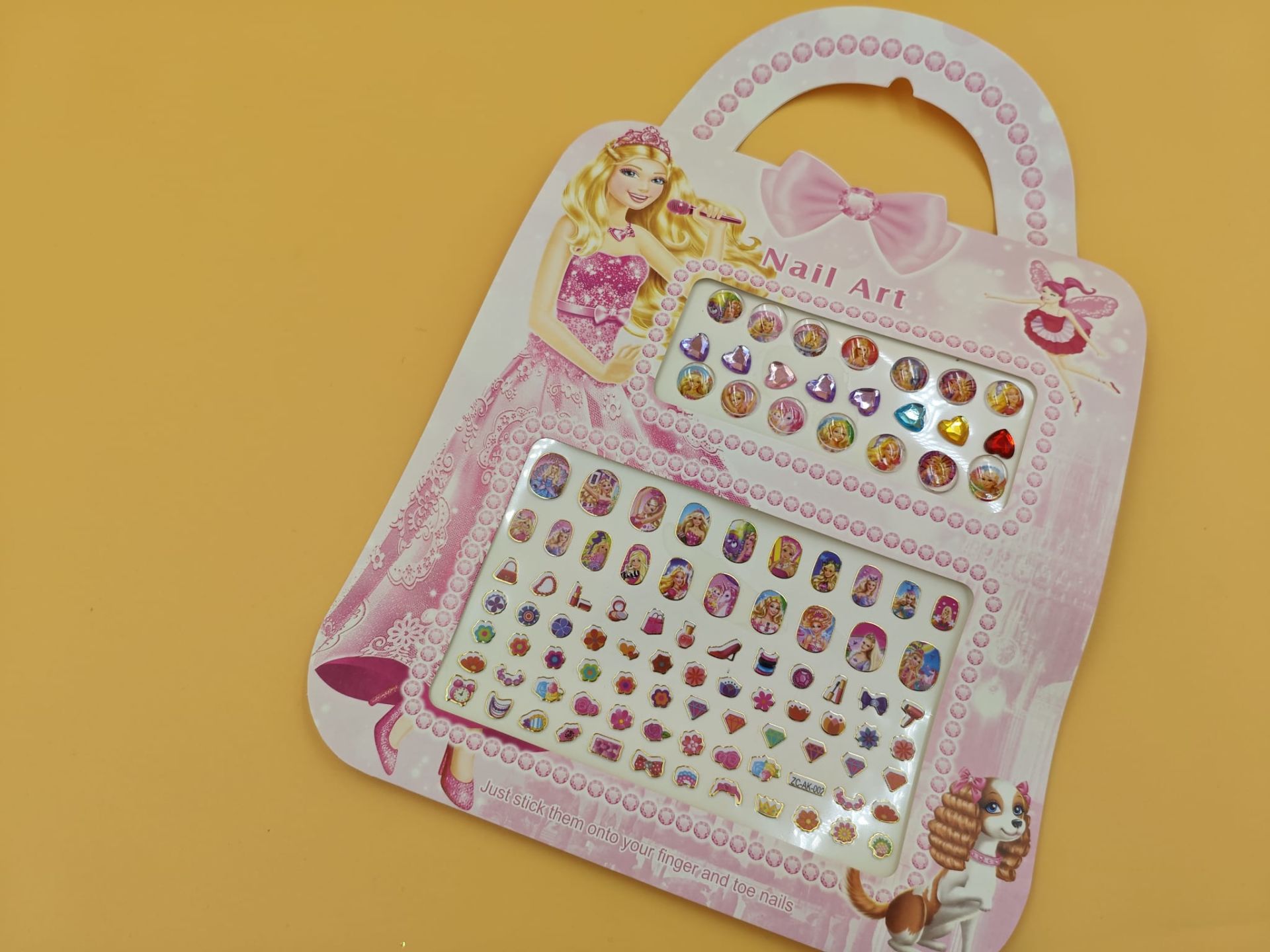 Tırnak Sticker 20 Kart (Kart:20TL)