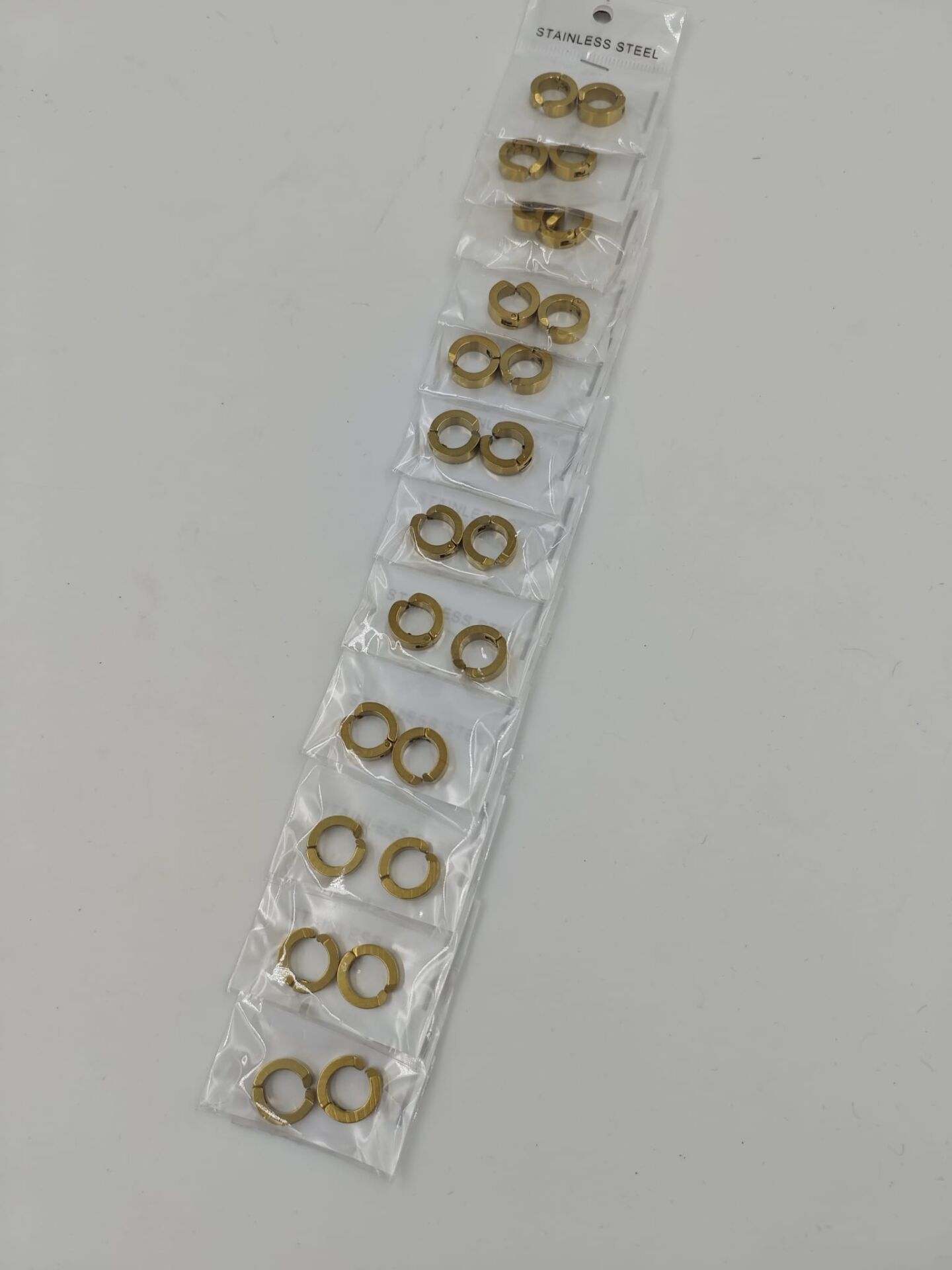 Çelik Erkek Küpesi 12çift (Çift:25TL)